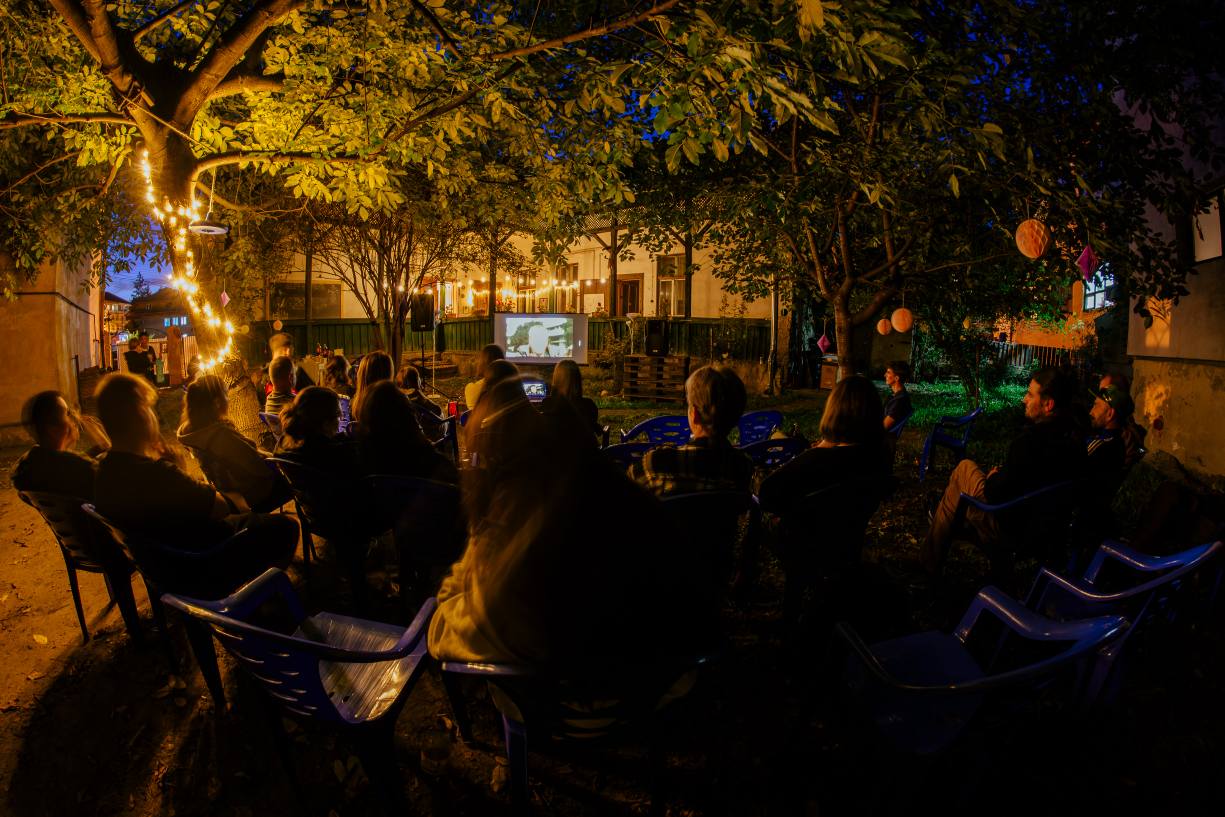 Dilematicii aduc la Mediaș un atelier dedicat tinerilor pasionați de cinema